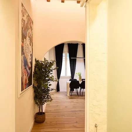 Santa Croce Stylish * Floransa