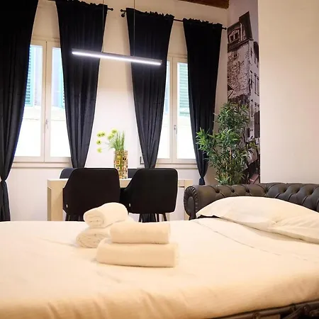 Daire Santa Croce Stylish *