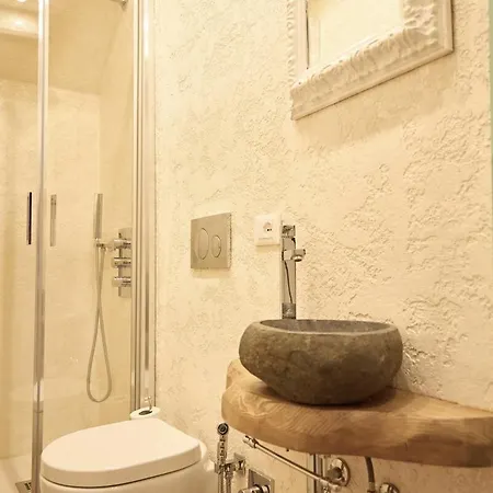 Santa Croce Stylish Daire